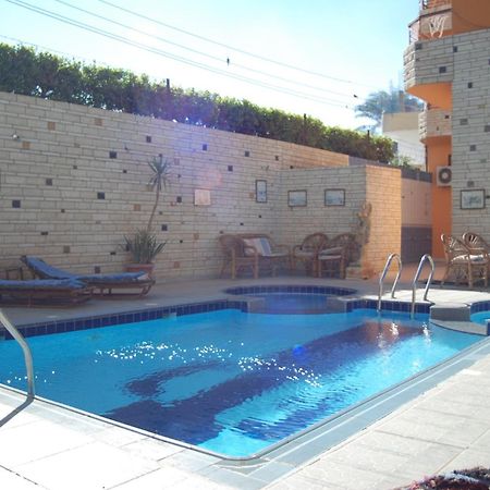 Al Gezera Apartments Луксор Экстерьер фото
